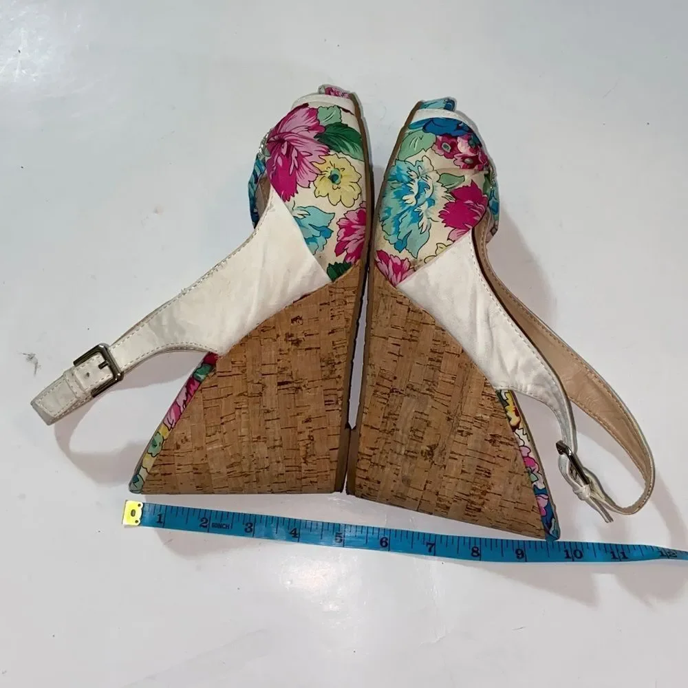 Nature Breeze Gabriela -01 Floral Wedge Sandals - White and Multicolor Size 10
